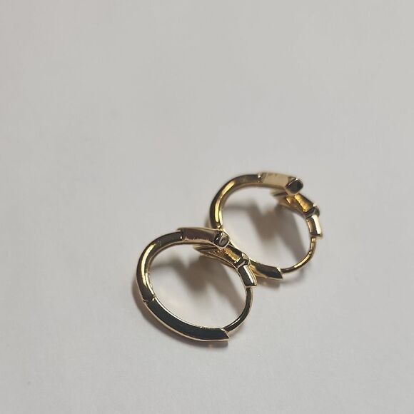 "M" Initial Earrings Gold Tone - Picture 2 of 3